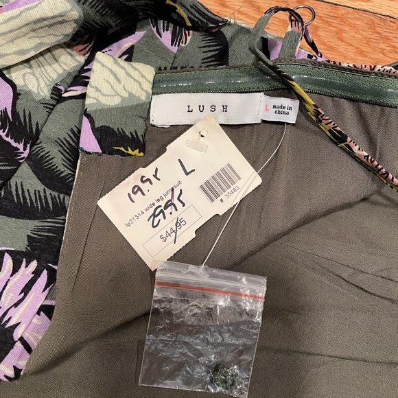 Lush Tropical Adjustable Spaghetti Strap Jumpsuit with Waist Tie - Size L - Picture 6 of 6